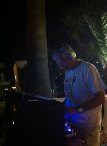 10361459_10202260966984987_5213601988629952064_n